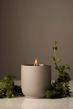The 17 Best Smelling Candles for the Rest of Winter