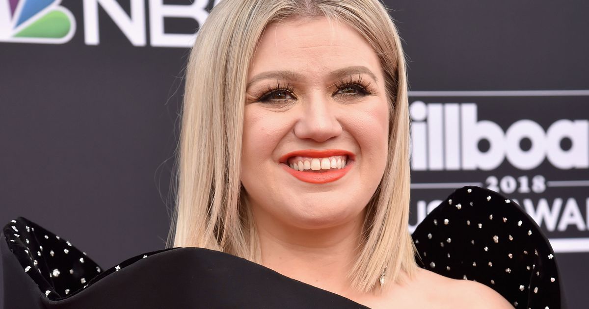 BBMAs: Kelly Clarkson Refused to Be Silent About Santa Fe