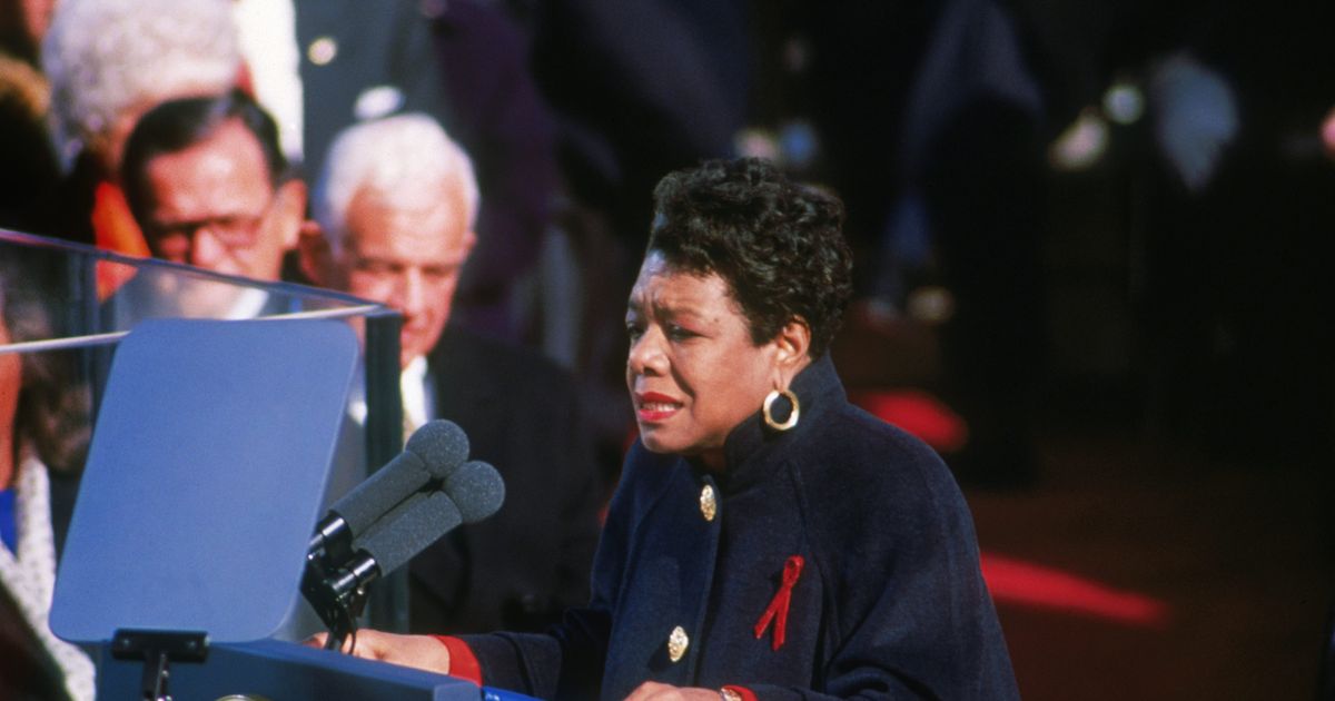 Watch Maya Angelou Read Her Poem at Bill Clintons 1993 Inauguration
