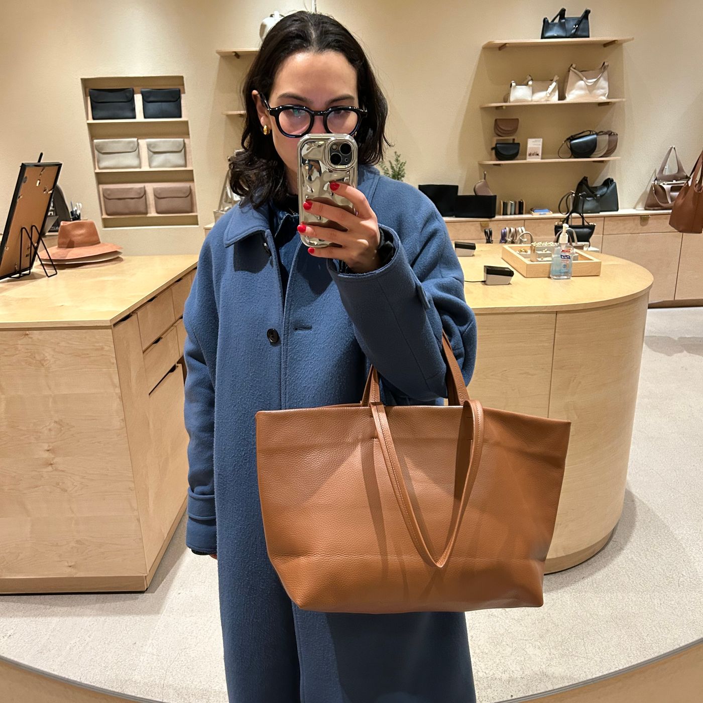 Mya Gelber s Hunt for the Perfect Work Tote Bag The Strategist