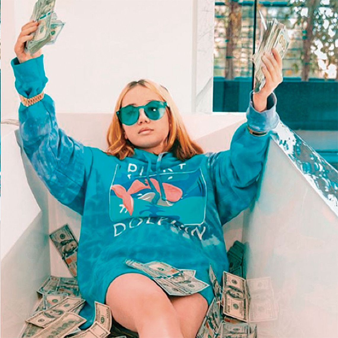 Lil Tay Money Way : Lil tay — money way 02:16. - Jardins Alezin