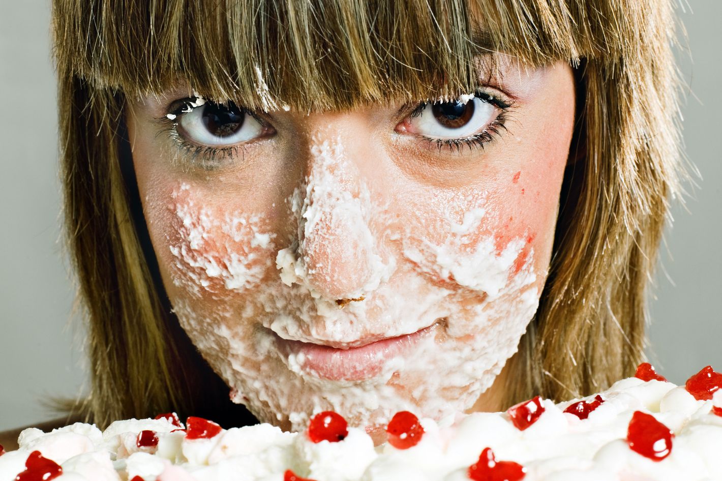 Female Minimalistic Face Cake | Elegant cakes, Cakes for women, Cake