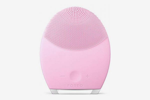 Foreo Luna 2 Facial Cleansing Brush for Combination Skin