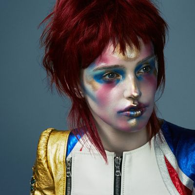 One wild beauty-inspired Bowie look.