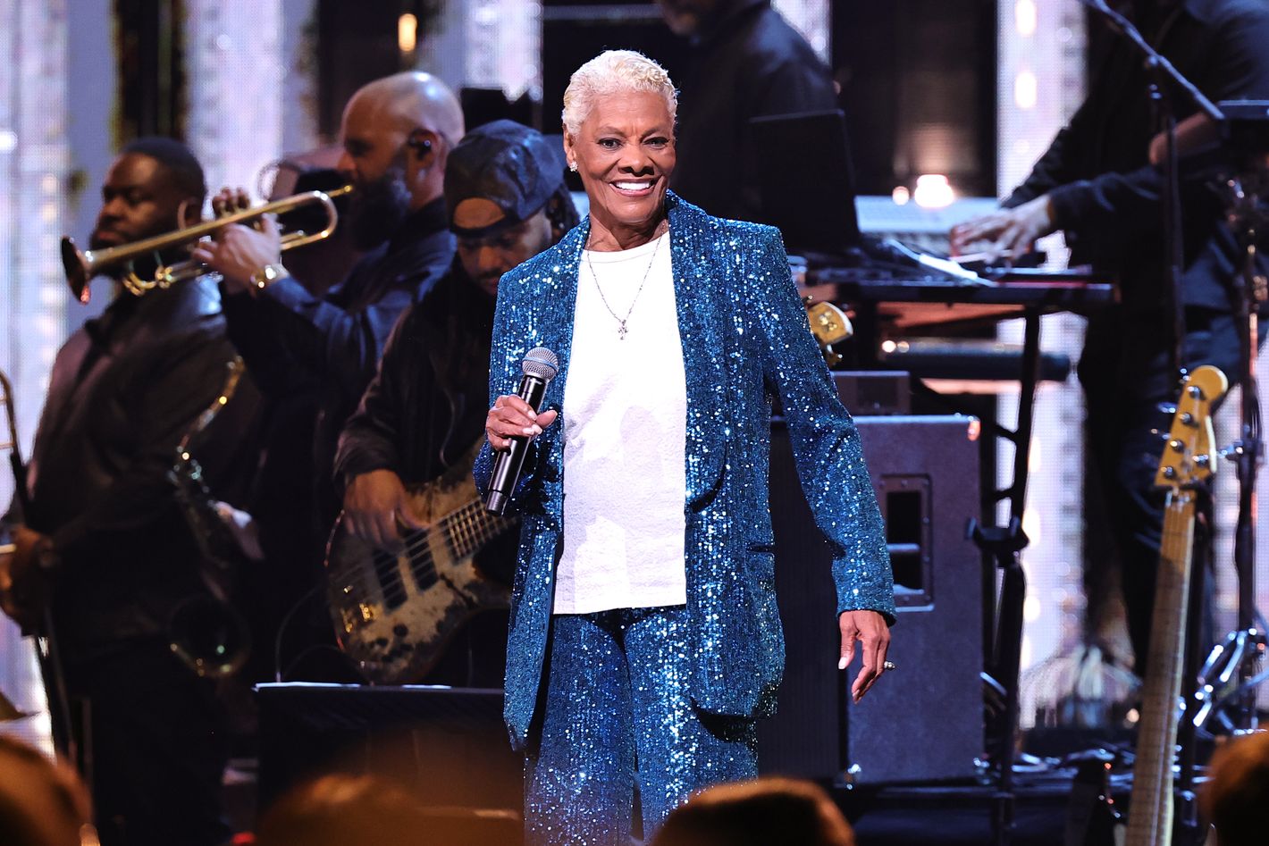 Even Dionne Warwick Can’t Believe the Apple Dance Drama