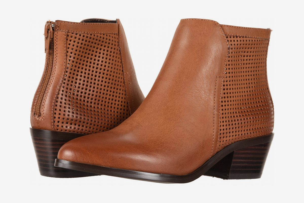 best boots for wide ankles