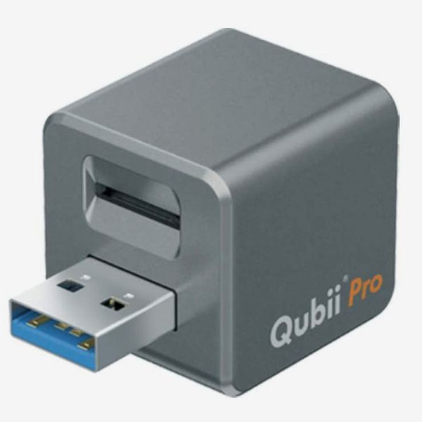 Maktar Qubii Pro Photo Storage Device