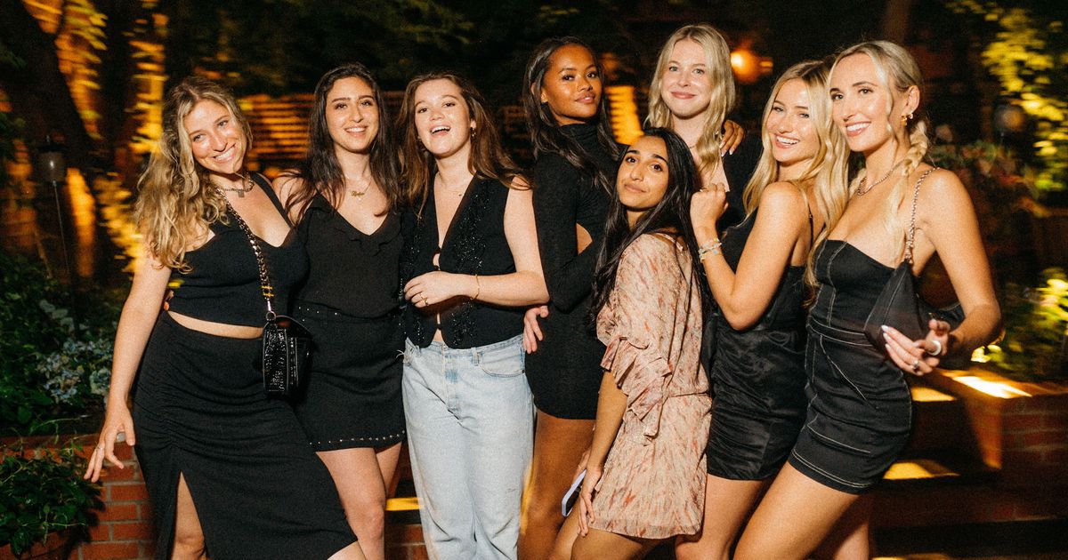 A Group Date With the ‘NYU Girls Roasting Tech Guys’