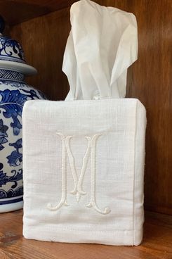 Funda para caja de pañuelos de lino con monograma