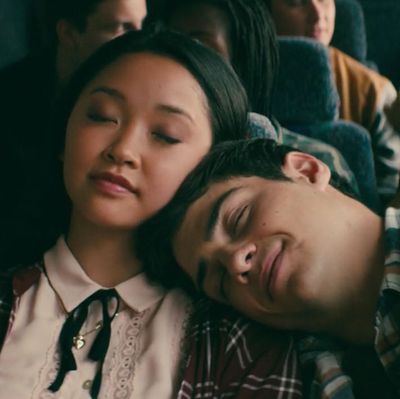 Schoolsexvides - Who Leaked The Video of Lara Jean and Peter in TATB?