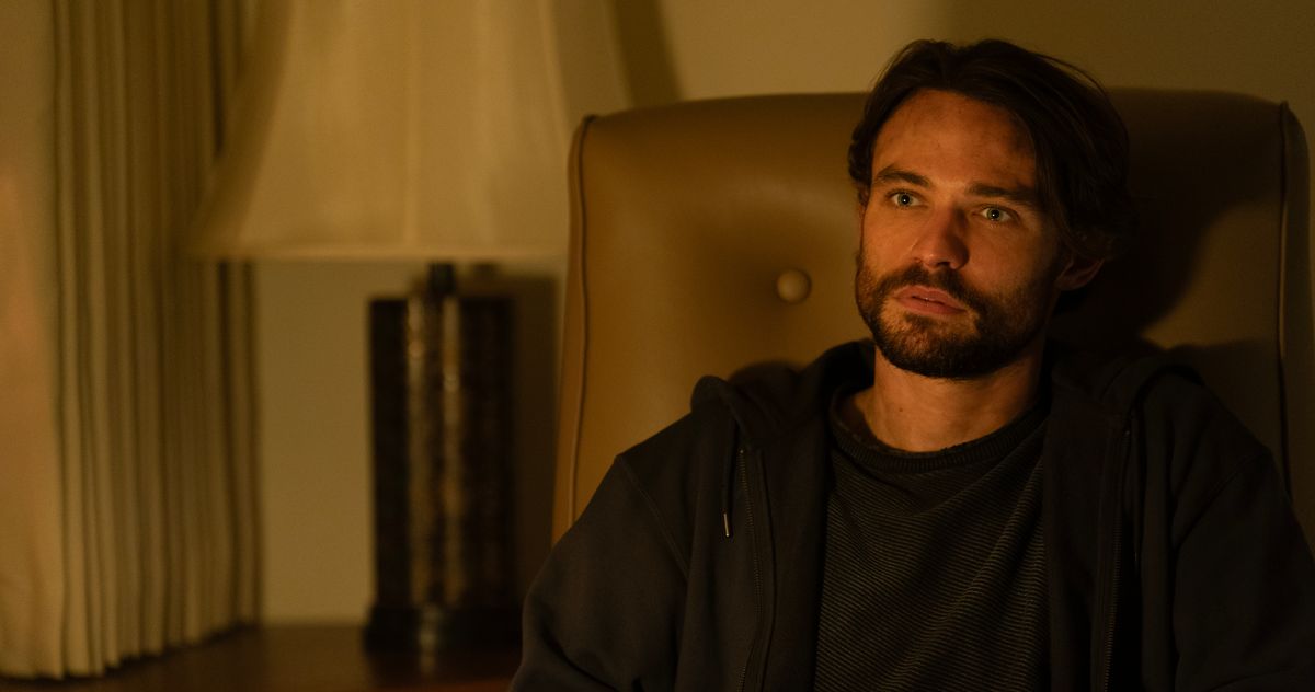 Paradise's Thomas Doherty Has Heard Your Dylan Theories, and He Isn't Talking