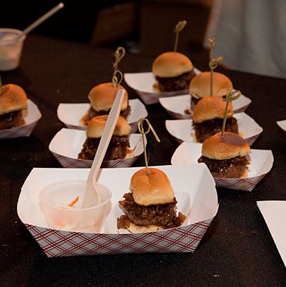 牛排汉堡加焦糖洋葱。