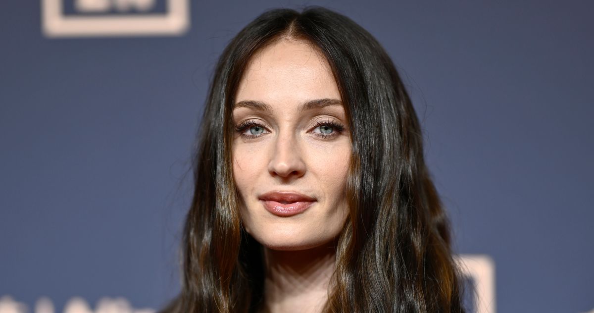 Sophie Turner ist jetzt brünett