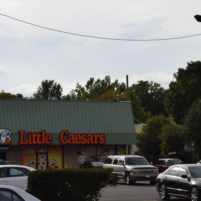 little caesars dumas tx phone number