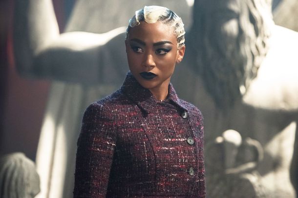 Tati Gabrielle - Vulture