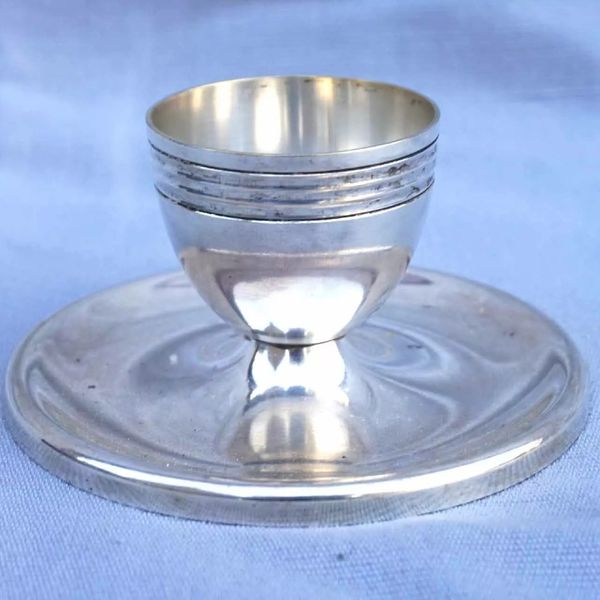 French Art Deco Egg Cup with Saucer Silver Plate Metal Blanc