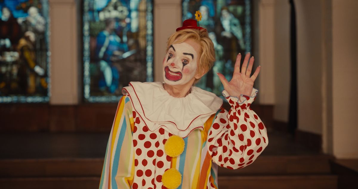 Hacks Recap: Send In The Clowns