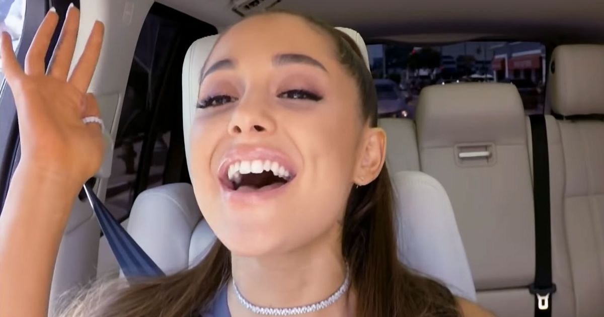 Ariana Grande Carpool Karaoke Corden Takes Her To Starbucks 