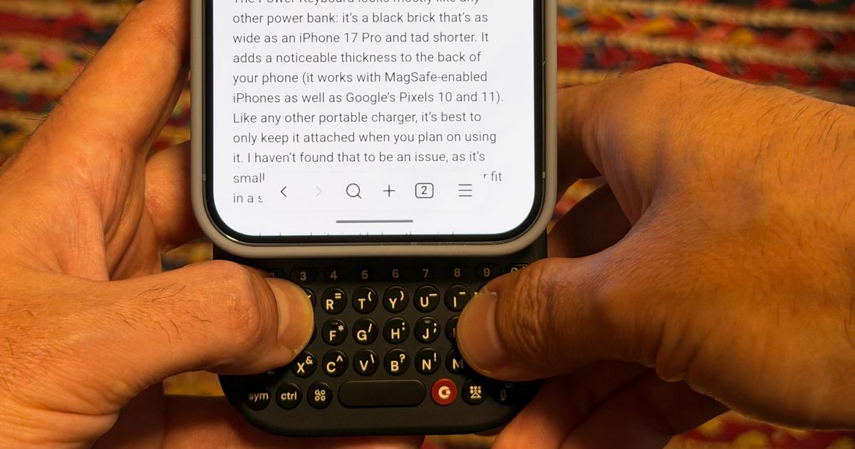 Clicks' Power Keyboard Makes Typing on an iPhone Fun Again | The