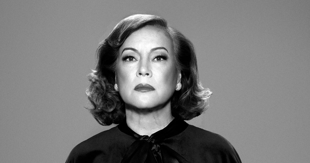 Jennifer Tilly Discusses Role in 'Housewives', 'Chucky', and Outsmarting Peers