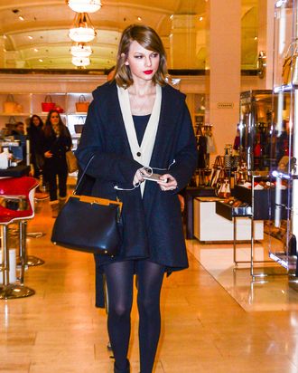 Taylor Swift Fulfills the Lord & Taylor Pun, Without Lorde