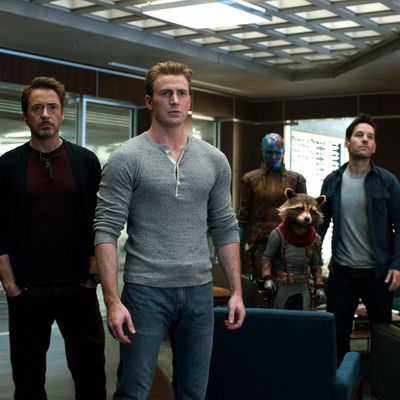 Avengers Endgame Interviews: Cast & Creators Discuss the Epic