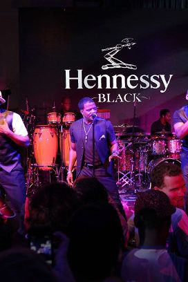 A lesson in form, from the original boy band: one hand on the mic, one hand placed gently on the chest, eyes half-closed in desperation. Vests optional.