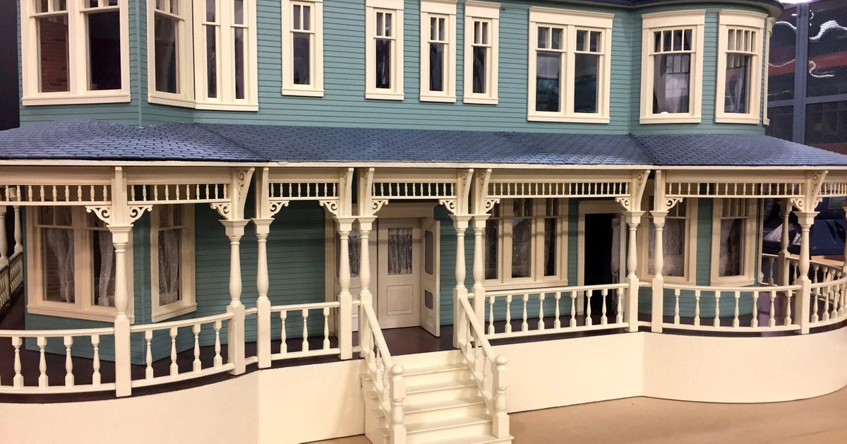 How Sharp Objects Built Amma's Creepy Dollhouse