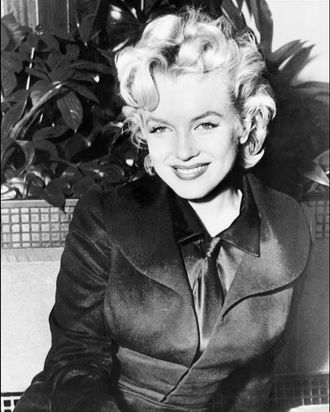 Undated photo of US actress Marilyn Monroe few weeks before she died in 05 August 1962. (Photo credit should read STR/AFP/Getty Images)