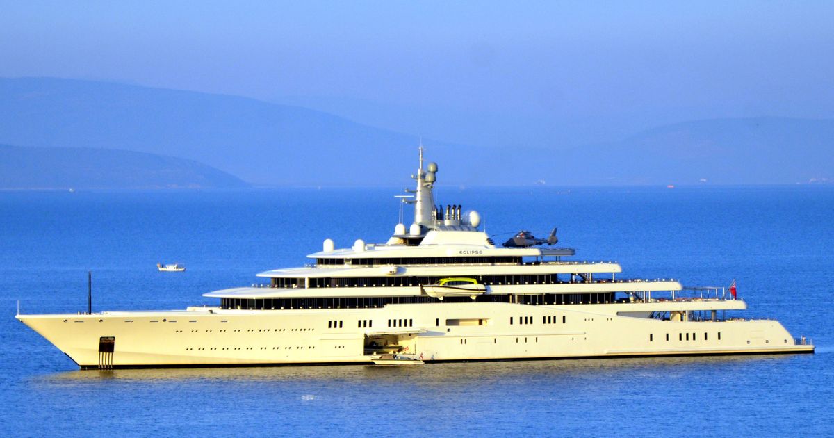 Rich Guy Is Pretty Sure His Megayacht Counts As Philanthropy