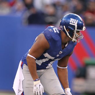 Giants' Osi Umenyiora starts holdout, is assessed a $30,000 fine 