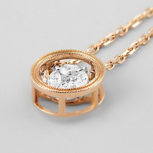 Amateur detectorist finds stunning gold necklace linked to Henry VIII | CNN