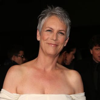 BEVERLY HILLS, CA - NOVEMBER 20: Actress Jamie Lee Curtis arrives at the premiere of Fox Searchlight Pictures' 