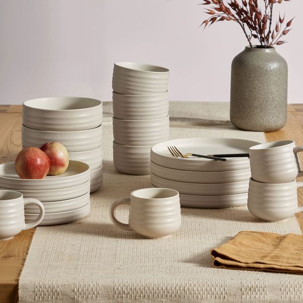 Castlery Audrey 20-Piece Dinnerware Set