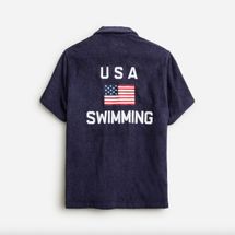 Camisa con cuello vuelto y gráfico de cuatro bolsillos de felpa de USA Swimming® X J.Crew
