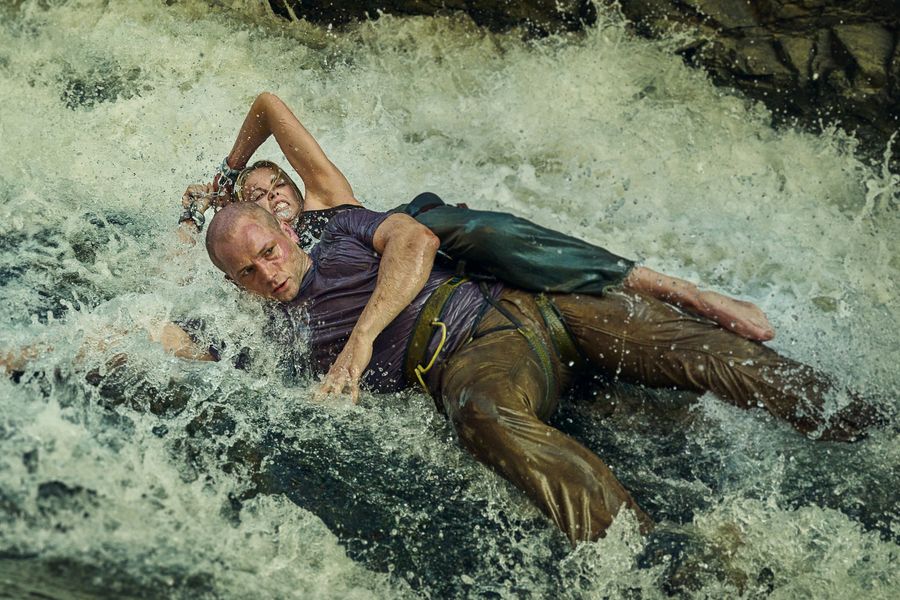 <em>Apex</em> Feels More Like a Real Movie Than Your Average Netflix Joint