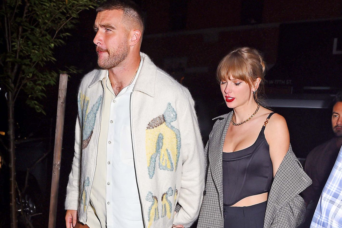 Taylor Swift, Travis Kelce’s Complete Relationship Timeline