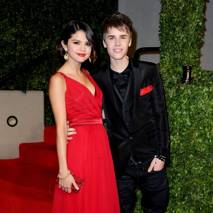 Justin Bieber and Selena Gomez, all dressed up.