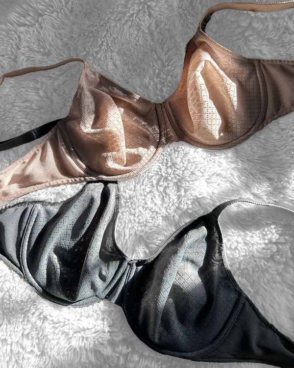 Busted Ladies Lingerie - The loved Visual Effects Minimizer Bra is