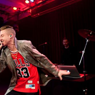 Seattle based rapper Macklemore gave a live performance for the YouTube Presents program on Wednesday evening. 