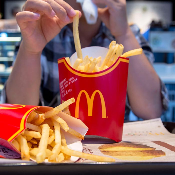 Are McDonald’s Fries Vegetarian In 2022? (You'll Be Surprised)