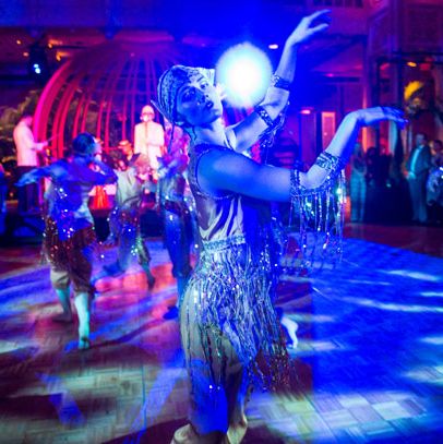 梦乡剧团表演了。