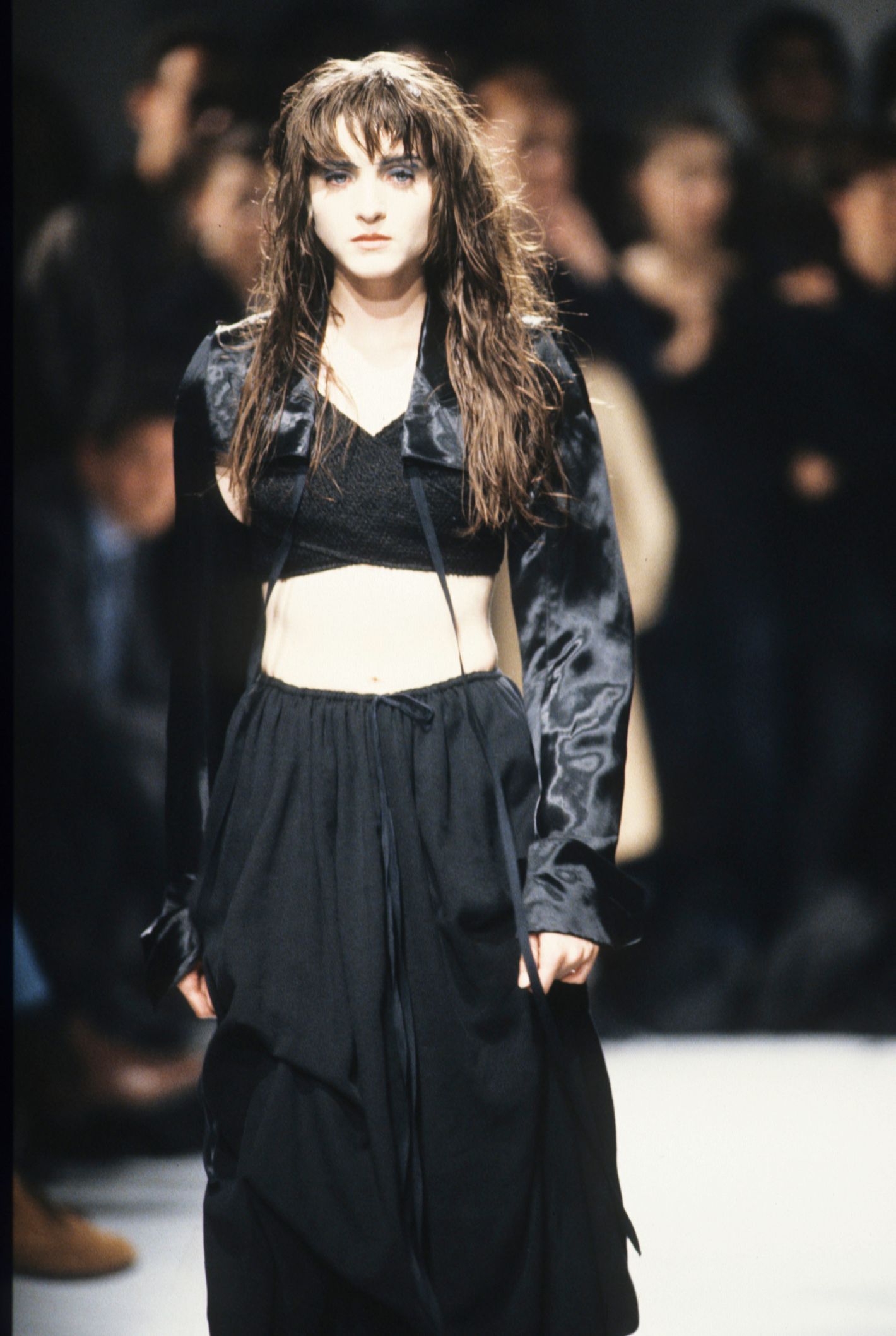 firstVIEW  Runway fashion, 90s runway fashion, Fashion