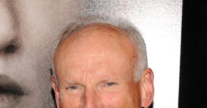 電視常規詹姆斯·雷霍恩（James Rebhorn）死了