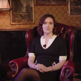 Popular YouTuber and Actress Abigail Thorn Comes Out As Trans - Vulture
