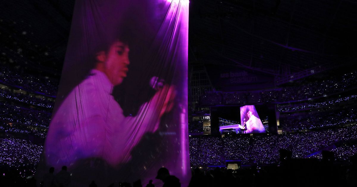 Justin Timberlake Duets With Prince Super Bowl Halftime Show