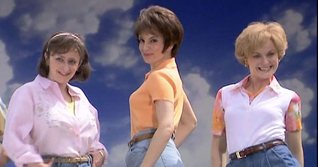 Mom jeans are cool! Tan France rocks them with Tina Fey, Rachel Dratch