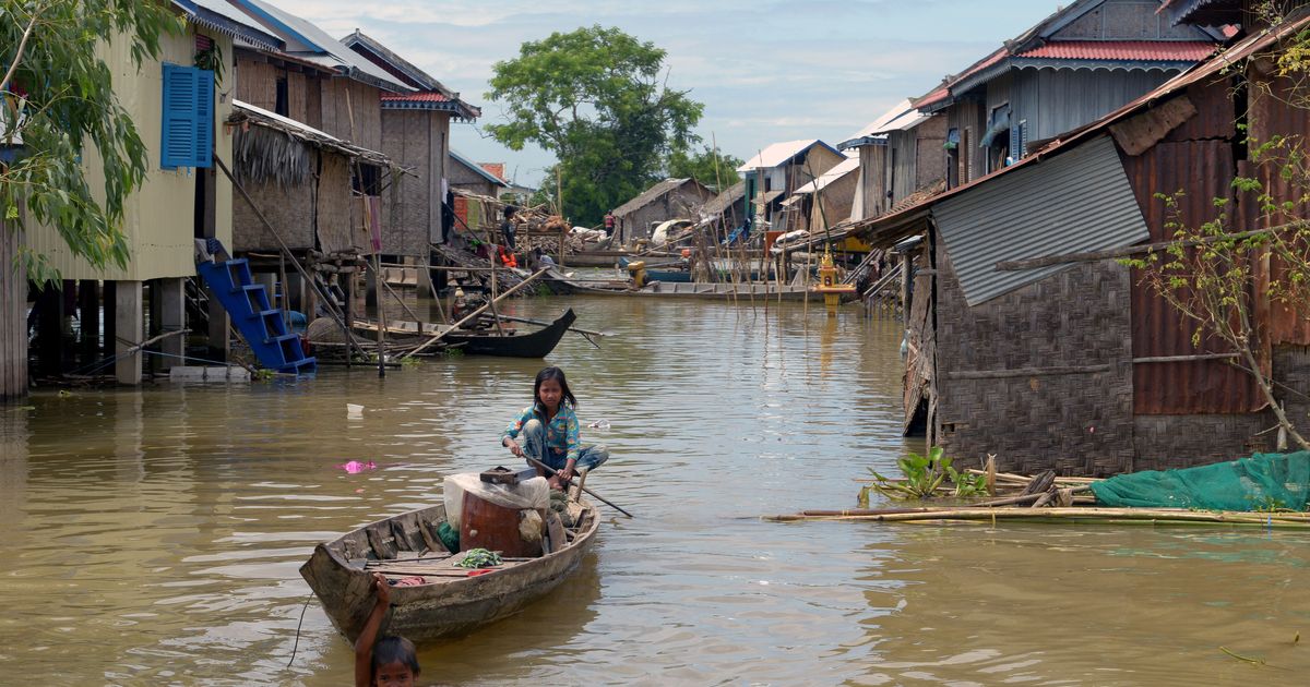 Lowcost Sonar Kits Alert Cambodians of Floods