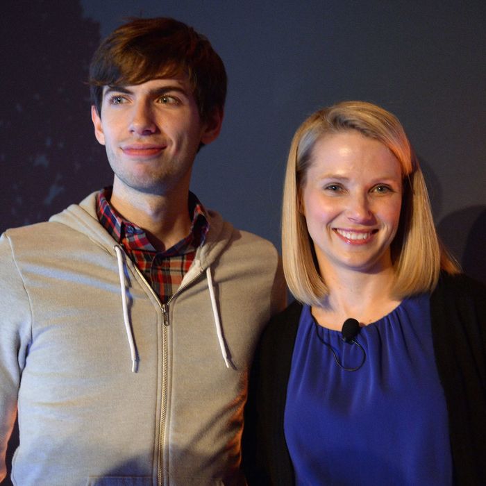 Yahoo CEO Marissa Mayer and Tumblr founder David Karp pose for a photo during an annoucement that Yahoo acquired the Tumblr blogging site, in New York, May 20, 2013. 