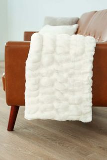 Minky Couture Hugs Cream Blanket - Travel Size, 36 x 60